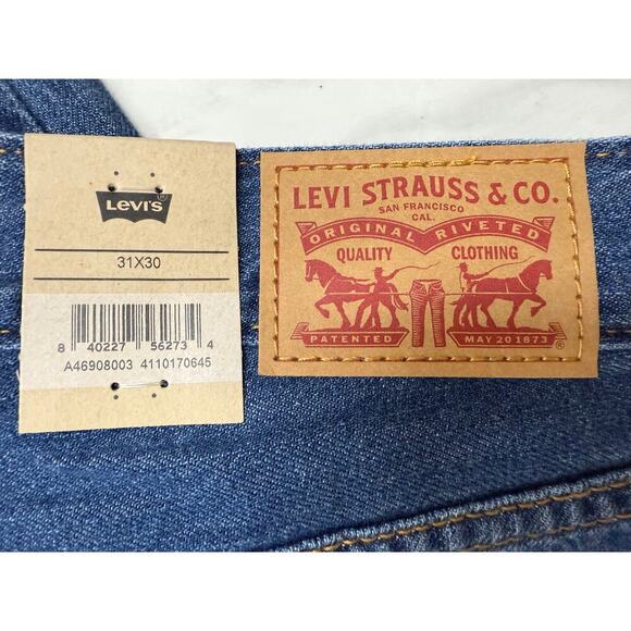 Levi's NWT 31x30 Middy Straight Jeans Mid Rise Denim Dark Wash - Picture 5 of 5